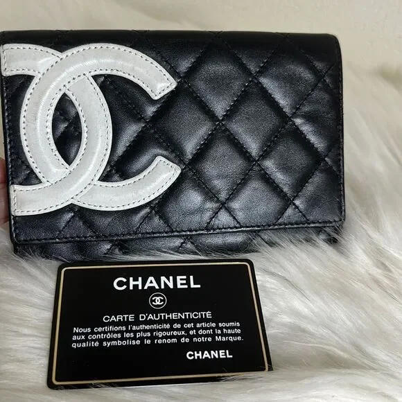 💯Authentic Chanel Cambon Bifokd Wallet🍀 - Picture 1 of 14